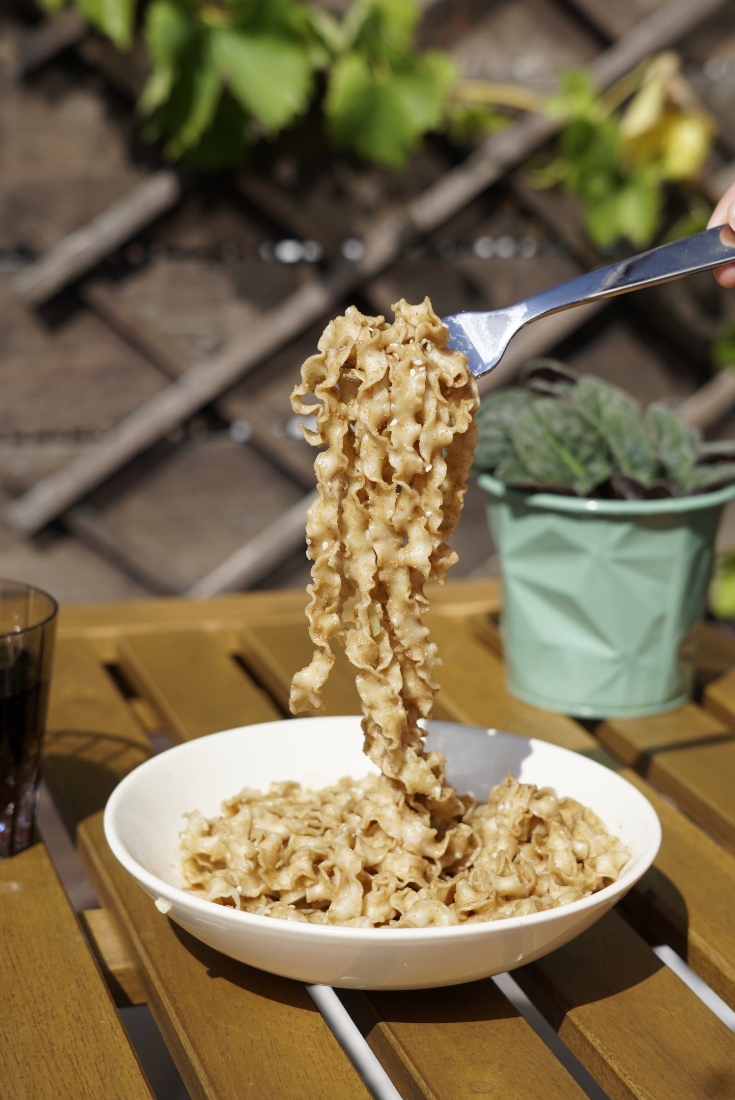 Wavy, saucy sesame paste noodles （1 box with 3 packages）